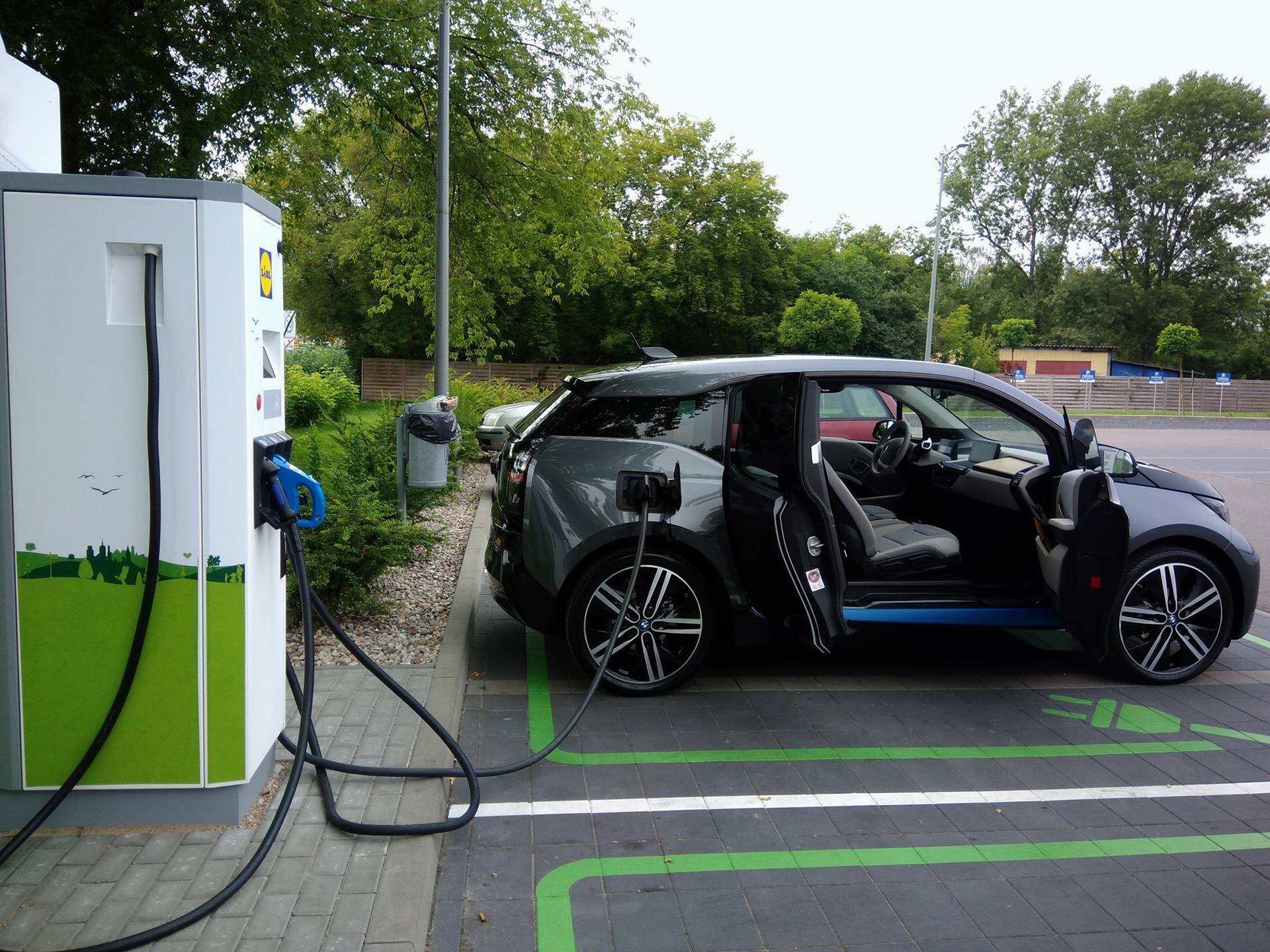 BMWi3 ladowanie