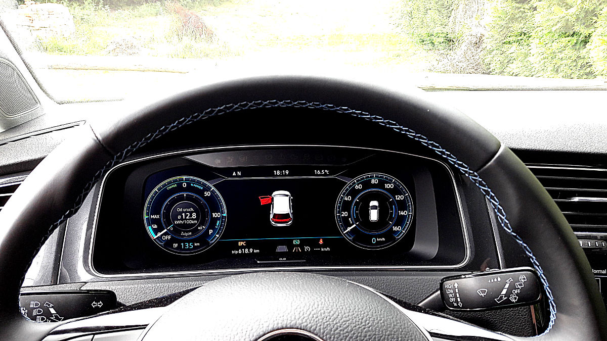 ev vw e golf zegary