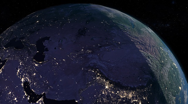 earth-3820558 640