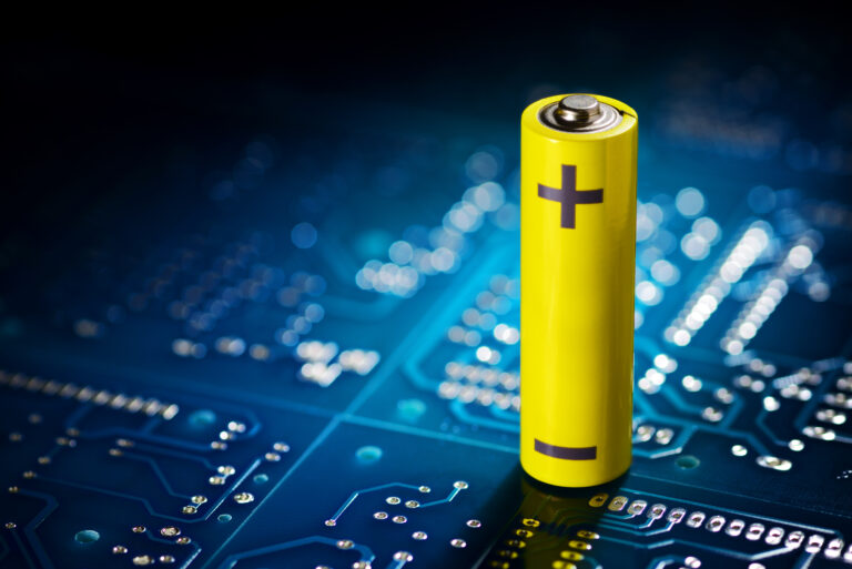 Yellow mignon battery