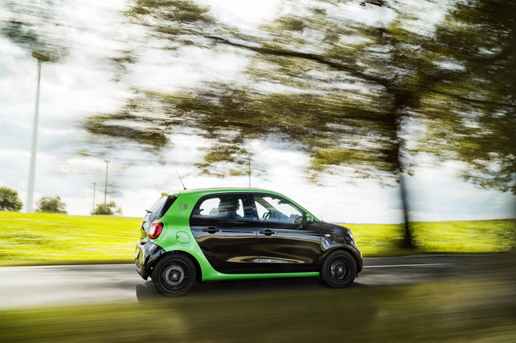 World premiere for the fourth generation smart electric driveWorld premiere for the fourth generation smart electric drive