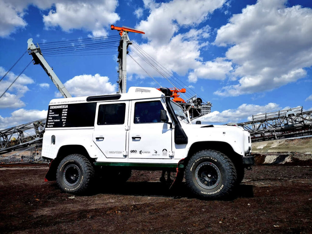 sokol 4×4 ev elektryczny defender