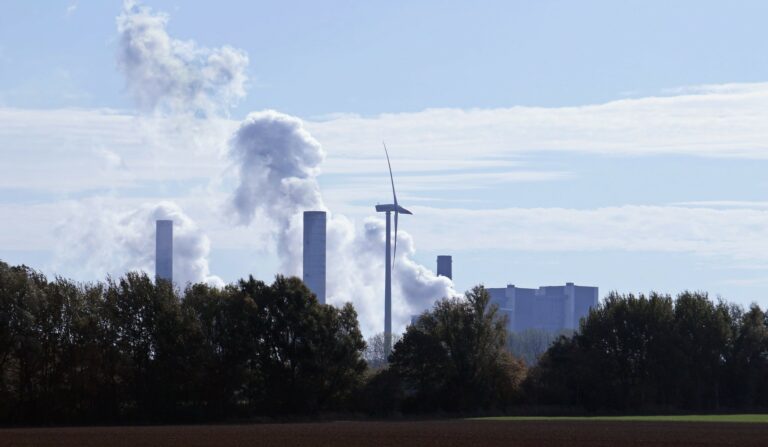 coal-fired-power-plant-3767882 1920