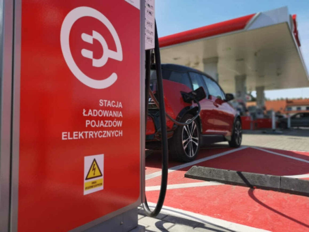 stacja ladowania orlen ev bmw i3s