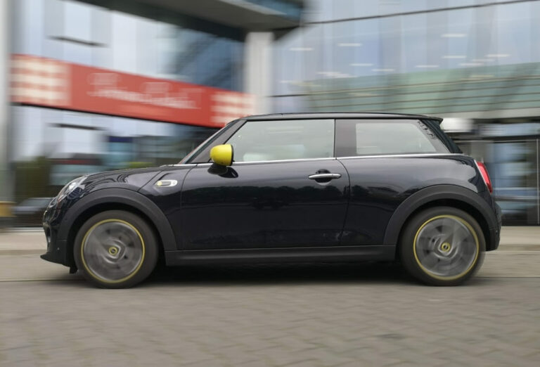 mini cooper electric se ruch