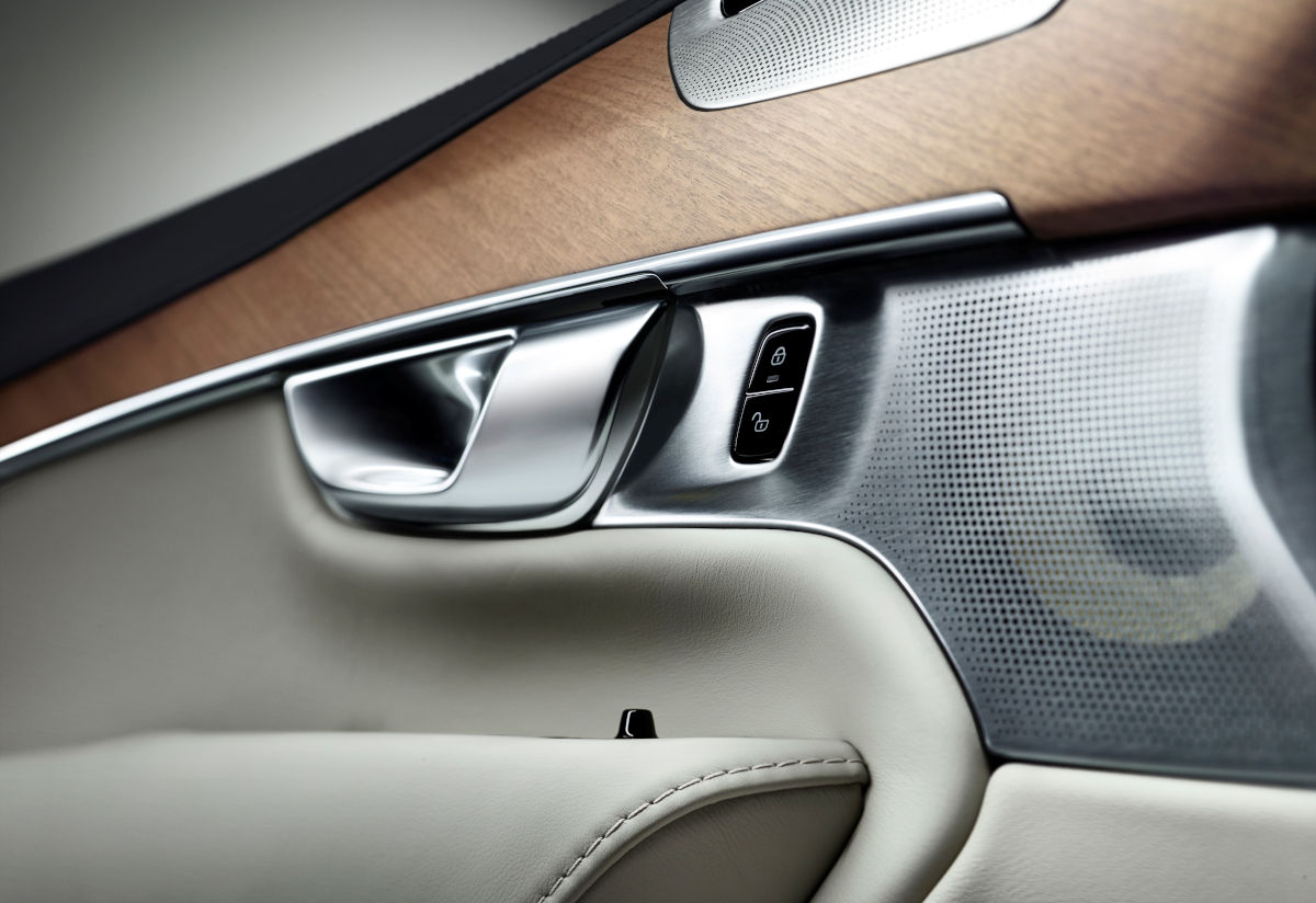 volvo xc90 phev bok detale