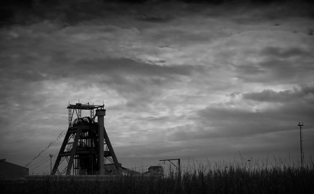 Mining mine headgear