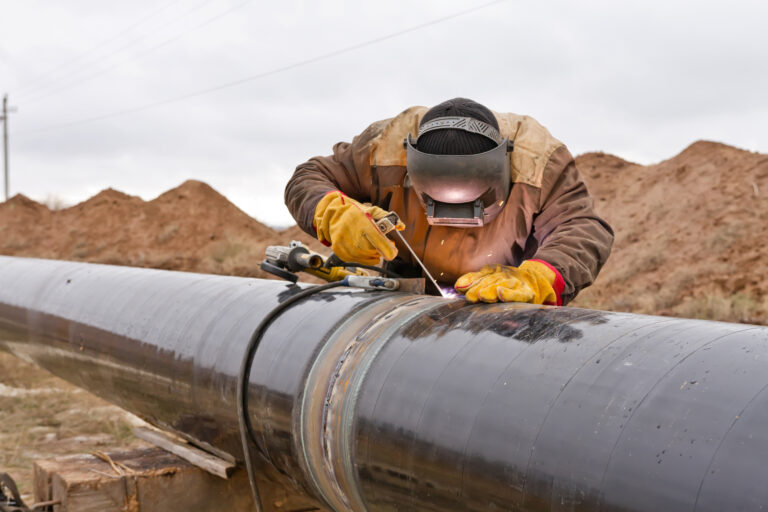 Welding works on gas pipeline