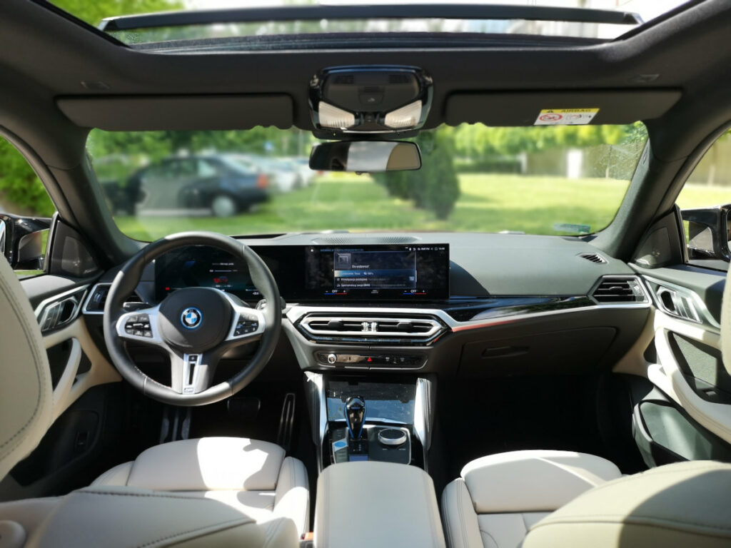 bmw i4 m50 wnetrze