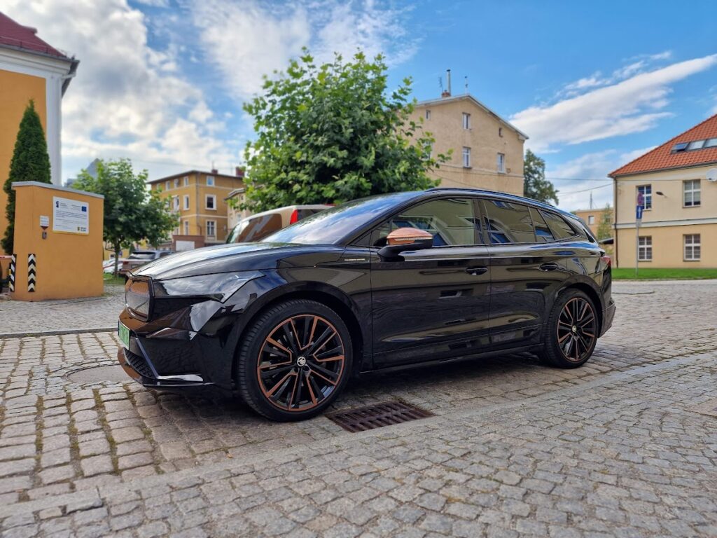 skoda enyaq iv bok
