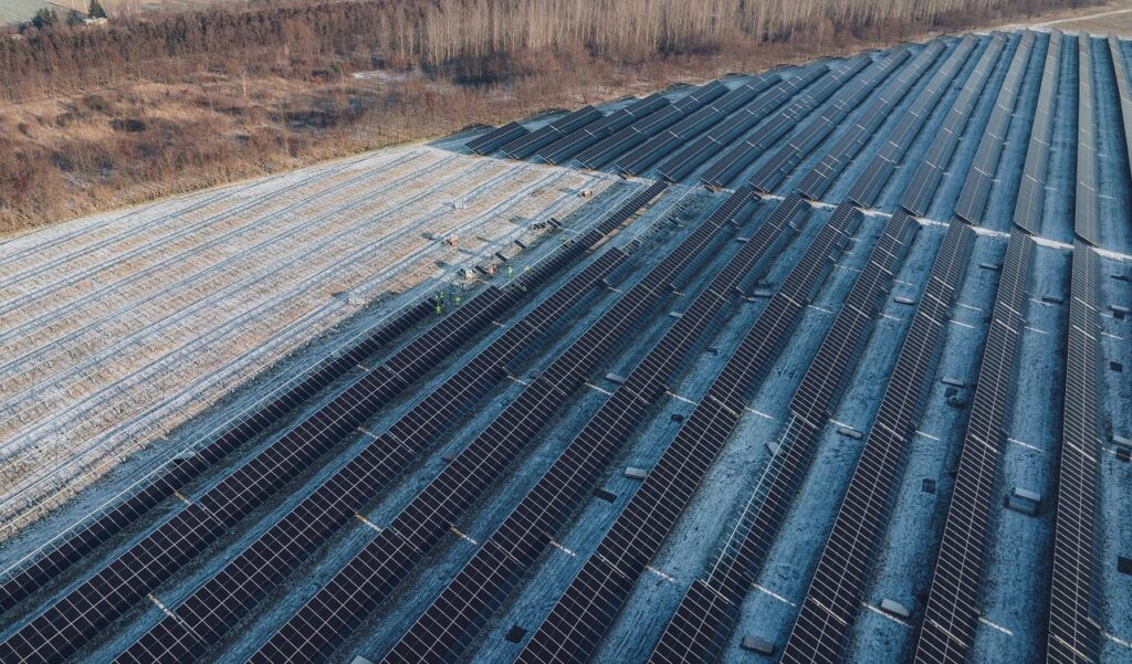 Zielona energia - Farma Kleczew Solar & Wind. Fot. Electrum