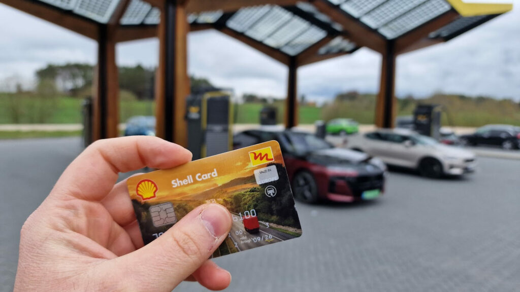 shell bmw i7 ev ladowanie