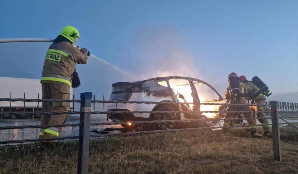 pozar ev tesla y a1 OSP Wielkie Stwolno