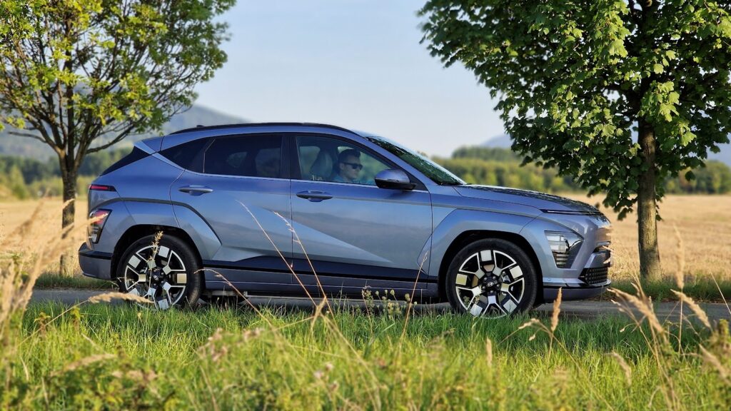 hyundai kona electric side right