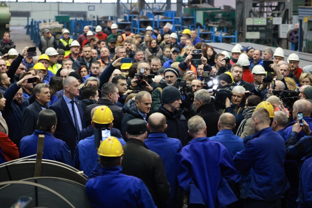 Tusk w Rafako fot  Twitter