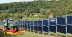 solar-panel-fence