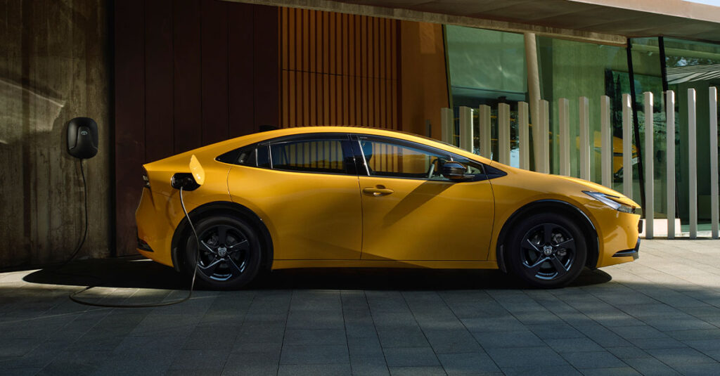 PL Toyota Prius PHEV 1200x627 Laser April v1