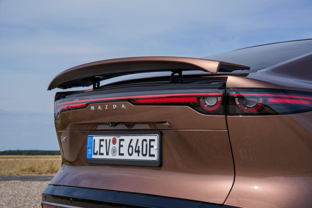 Mazda6e spoiler