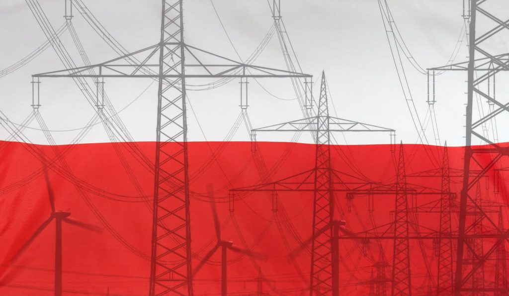 Polska flaga słupy. Fot. Depositphotos