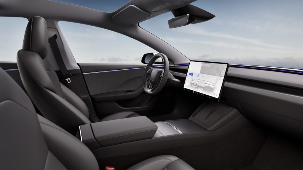 tesla model 3 highland wnetrze