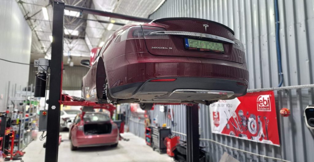 tesla model s warsztat ev bateria